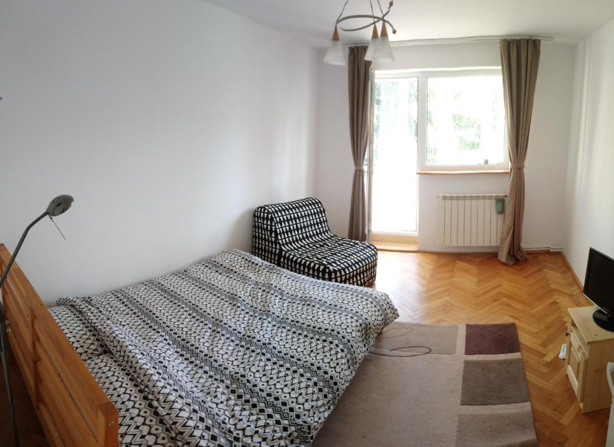 Simple And Comfortable Apartment Miercurea Ciuc Bagian luar foto