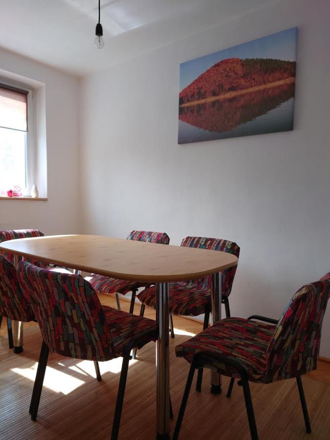 Simple And Comfortable Apartment Miercurea Ciuc Bagian luar foto